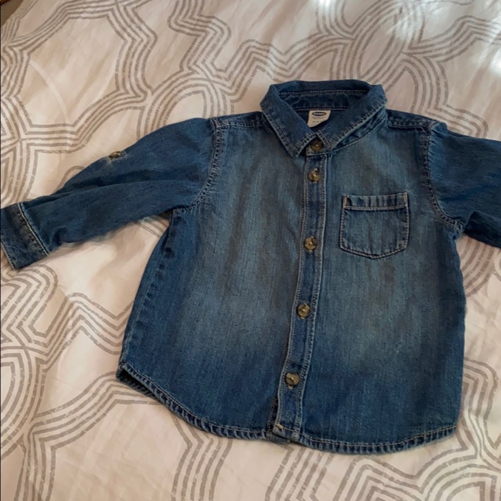 BNWOT OLD NAVY denim toddler shirt 2t